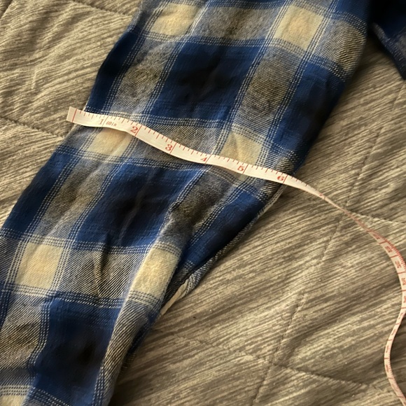 American Eagle Ladies Ahh-Mazingly Soft Boyfriend Fit Long Sleeved Plaid Shirt - Picture 11 of 12